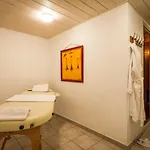Hideaway 2 *