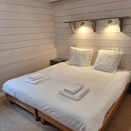 Hideaway 2 *