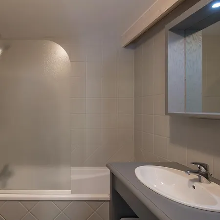 Chalet Hideaway 2 *